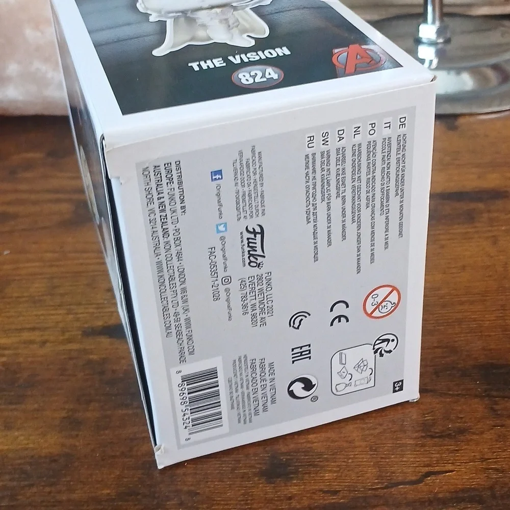 Funko Pop! The Vision White and Gray Figure - Picture 7 of 7